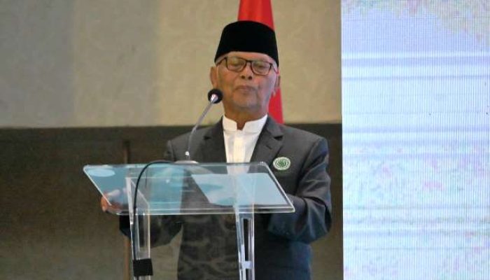 Kiai Anwar Iskandar Serukan Meluruskan Paham Menyimpang