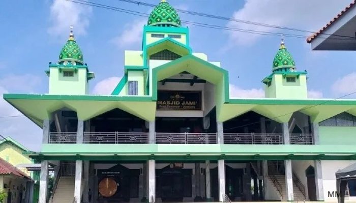 Mamba’ul Ma’arif Denanyar Pelopor Pesantren Putri