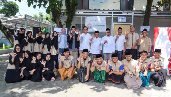 Monitoring Pengelolaan Sampah di Pesantren Cijawura: Program Berjalan 4 Bulan dan Tunjukkan Hasil Positif