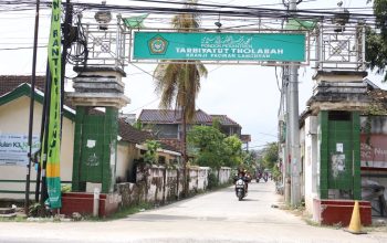 Pondok Pesantren Tarbiyatut Tholabah Pesantren Bersejarah di Pesisir Lamongan