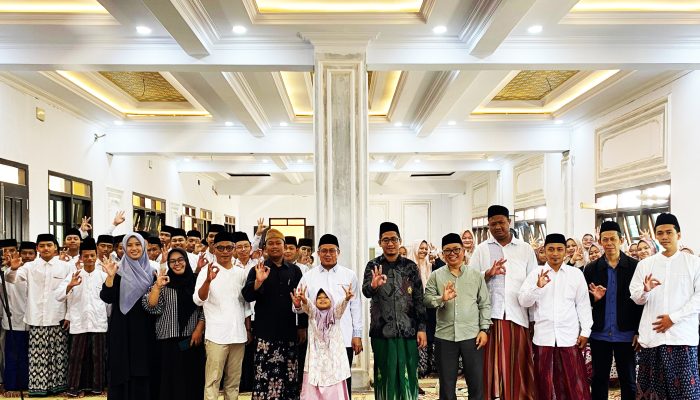 P3M, CCEP Indoensia dan Pondok Pesantren Al-Anwar 2, Sarang, Rembang Adakan Kegiatan Refreshment Manajemen Pengelolaan Sampah Pesantren